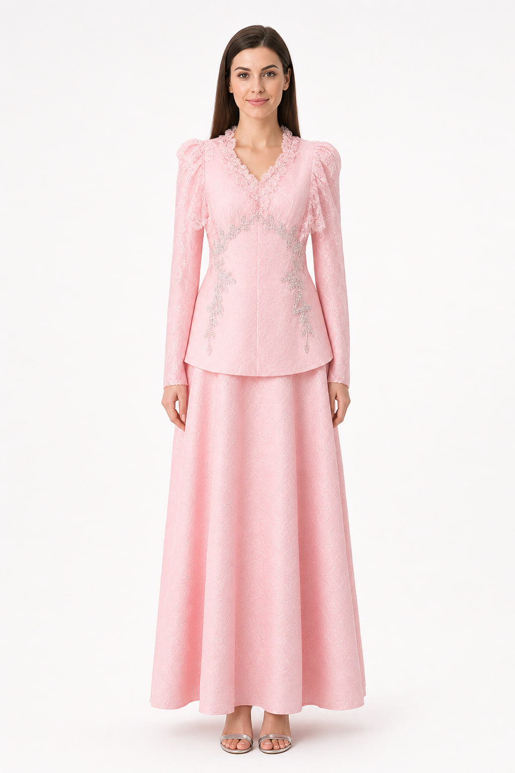 Ensemble abricot vu de face : blouse en dentelle cintrée et jupe longue évasée