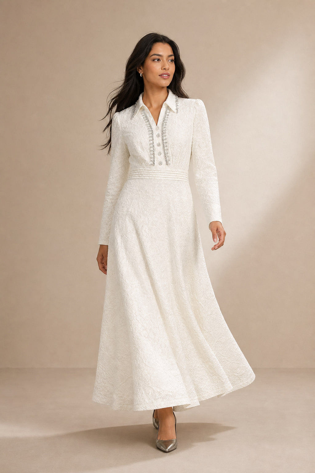 Robe longue jacquard en mouvement, tombé de la jupe évasée