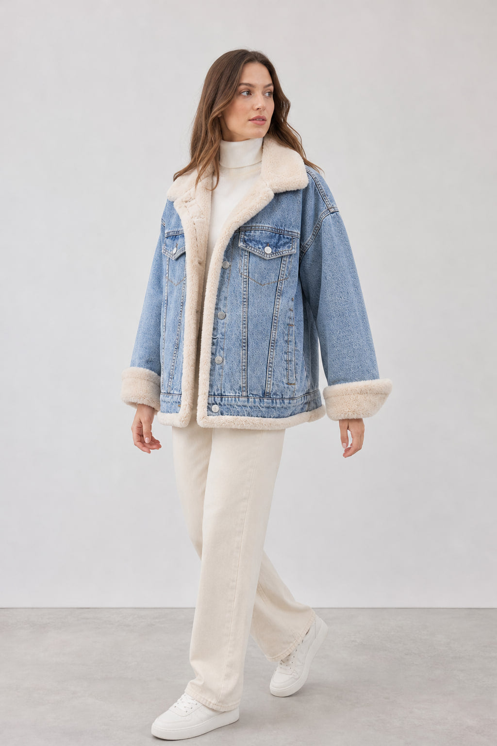 Veste en jean réversible en mouvement, volume oversize et manches amples