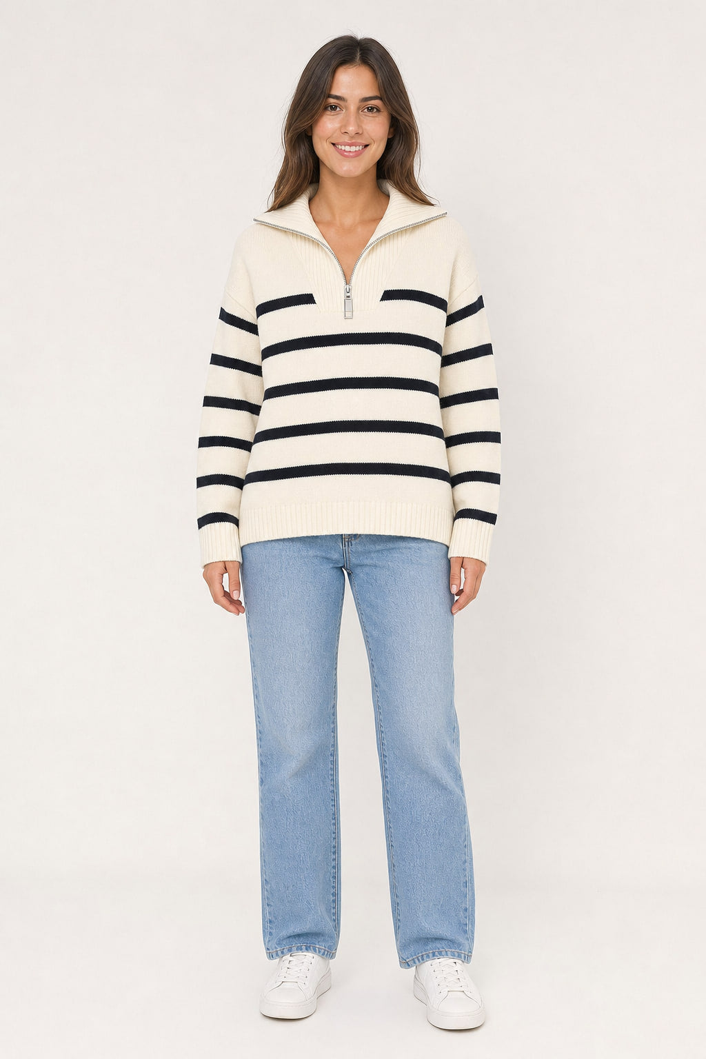 Pull rayé col camionneur zippé vu de face, maille de viscose