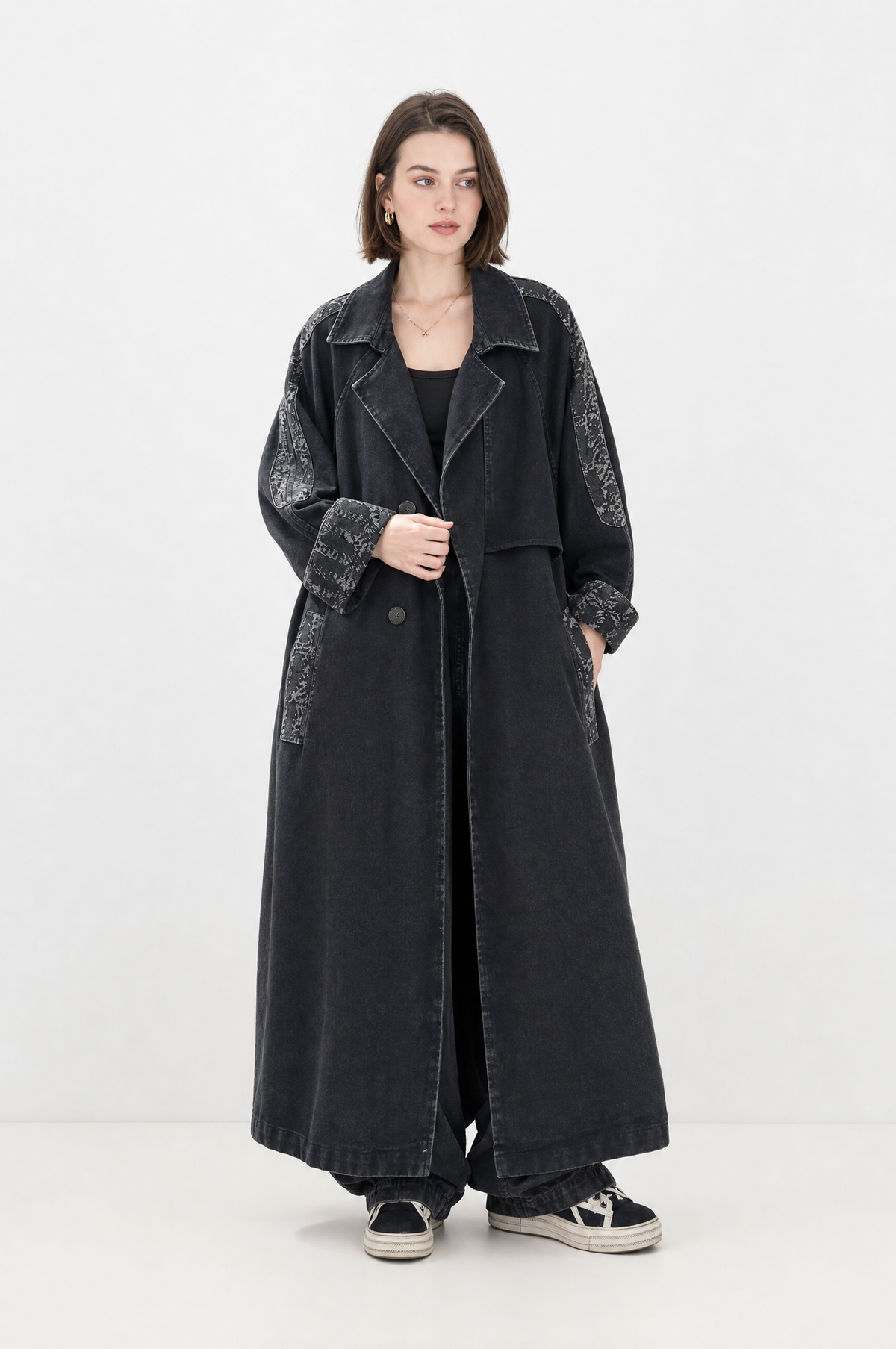 Trench long oversize en denim noir délavé