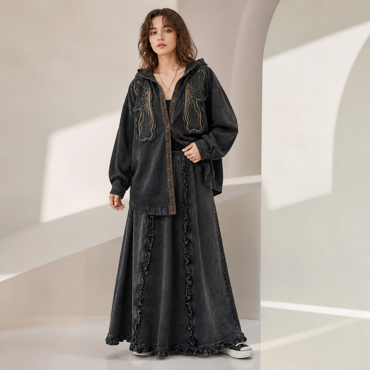 Ensemble denim brodé veste à capuche et jupe longue