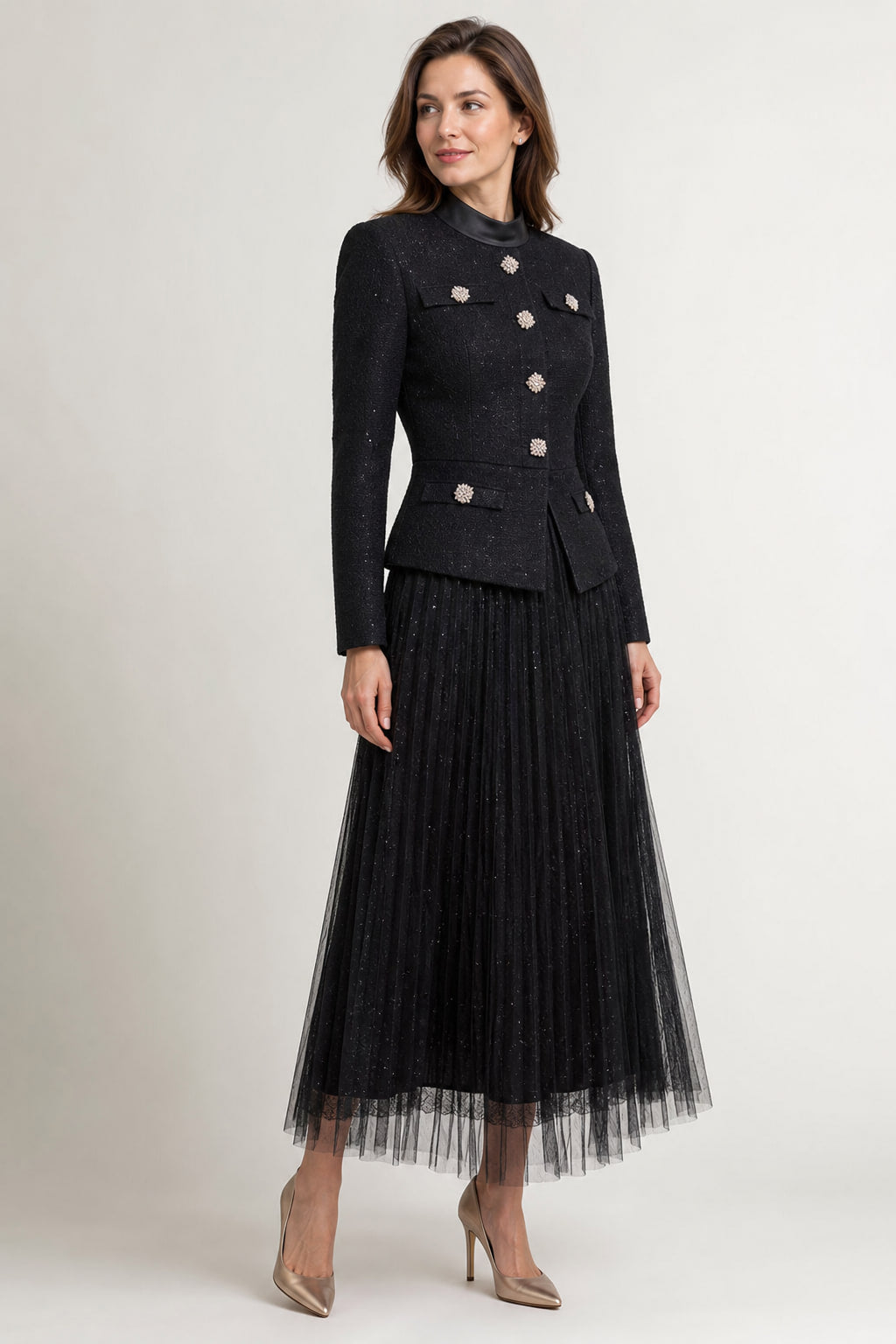 Robe tweed et tulle vue de trois-quarts droite, poches à rabat et boutons à strass